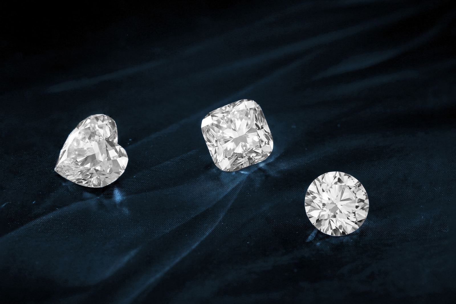 Buying a Diamond: The Four Cs of Carat, Colour, Clarity and Cut